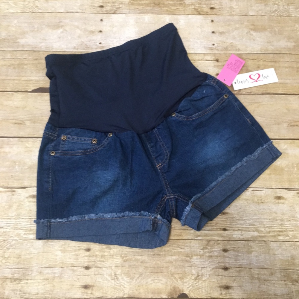Times ❤️ Two maternity shorts 🤰🏻